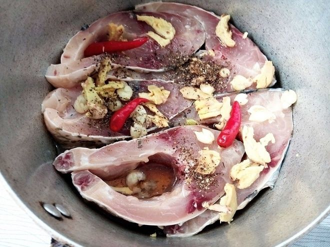 ướp thịt ba chỉ, cá với cá loại gia vị
