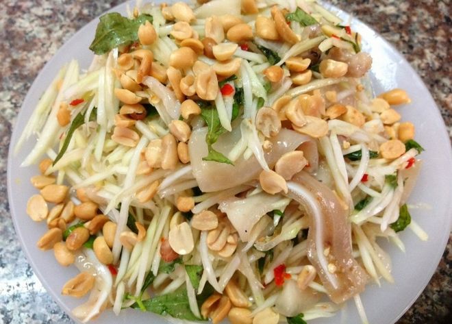 cách làm nộm xoài tai heo