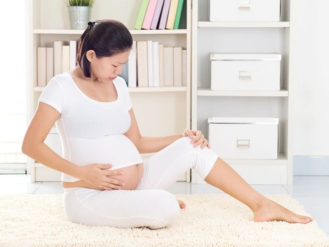 bà bầu bị co thắt tử cung giả