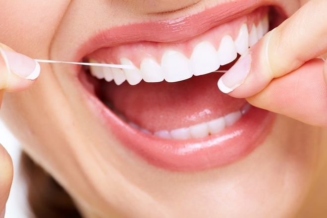 Vệ sinh răng miệng thật kỹ để tránh các bệnh về răng miệng mẹ nhé
