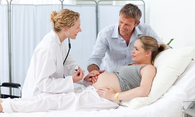 Đi khám đều tránh những rủi ro nguy hiểm đến bé cưng khi mang thai 35 tuần