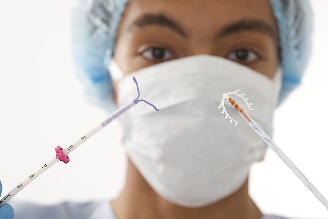 lựa chọn bác sĩ có tay nghề để tháo vòng