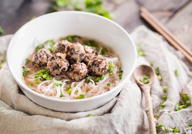 tô bún thịt viên
