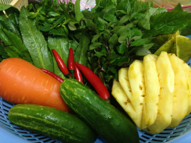 nguyên liệu làm nộm dưa chuột với dứa