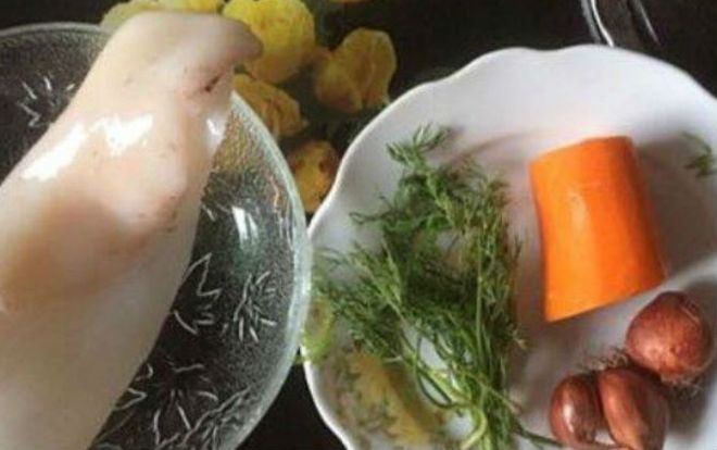 cách nấu cháo mực cà rốt cho bé ăn dặm