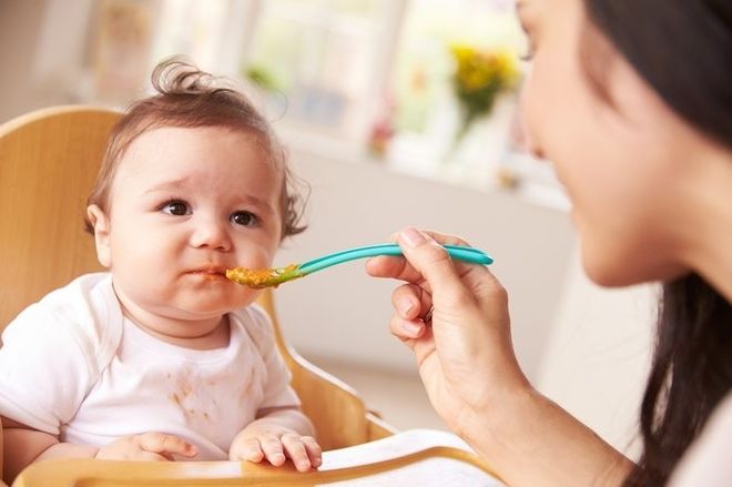 thực đơn ăn dặm cho trẻ 6 tháng không cần quá cầu kỳ nhưng phải đảm bảo dinh dưỡng