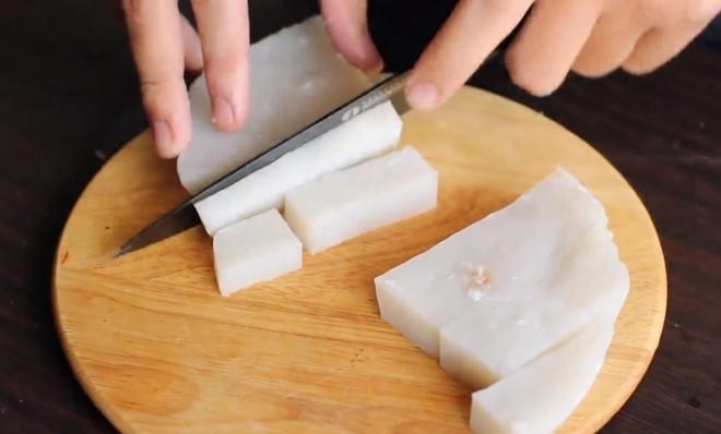 cắt bột chiên