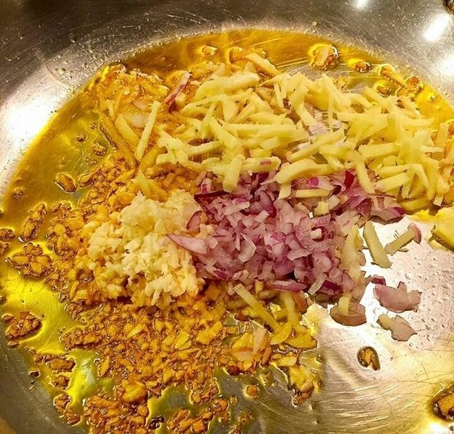 phi thơm hành tỏi