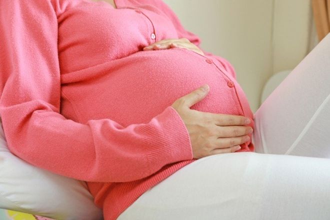 Mẹ có thể bị sẩy thai hoặc thai chết lưu nếu thai không đạp