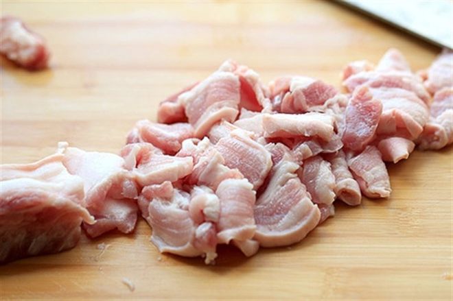 thịt ba chỉ thái miếng vừa ăn