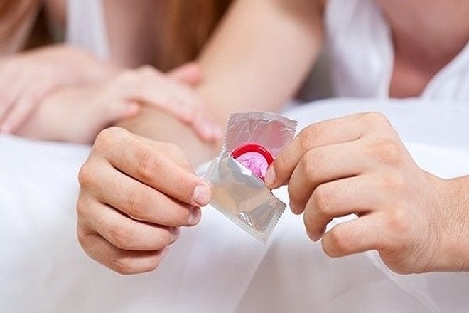 nên sử dụng bao cao su khi quan hệ