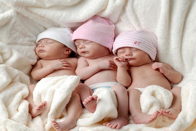 trẻ sơ sinh 4 tuần tuổi
