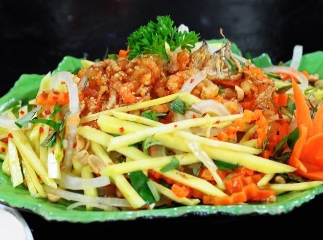 gỏi xoài tôm khô