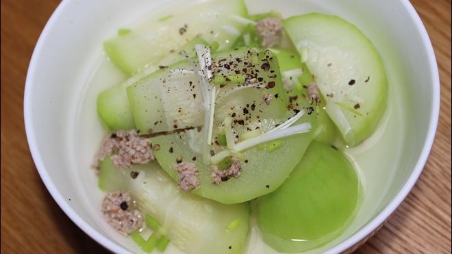 cách nấu canh bí với thịt băm