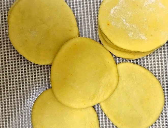 vỏ bánh gối