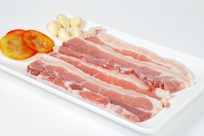 thịt lợn thái miếng dài