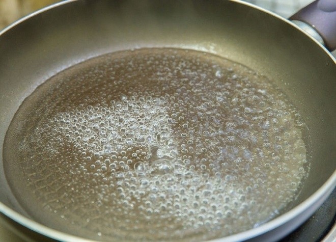 nước ngâm chân gà