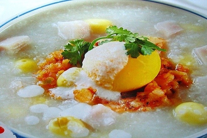 cháo trứng dinh dưỡng với hạt sen