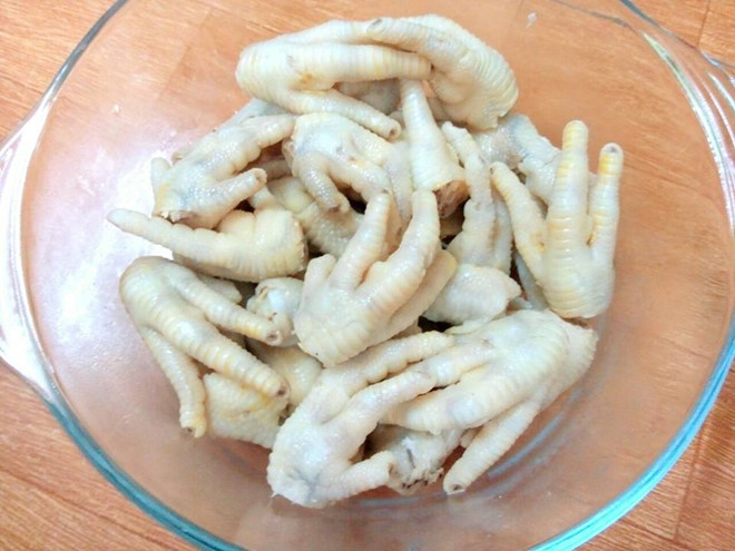 chân gà luộc để ráo