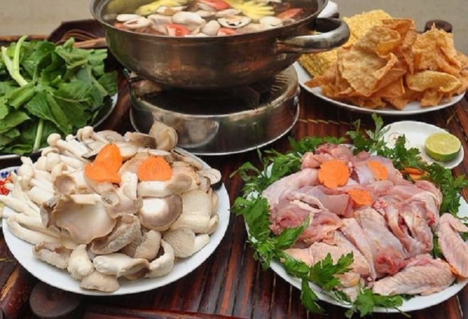 lẩu gà thái