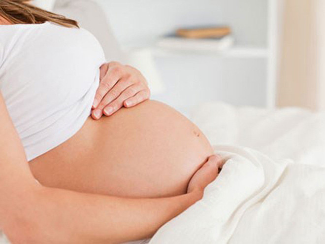 kiêng cử xoa bụng bầu khi mang thai