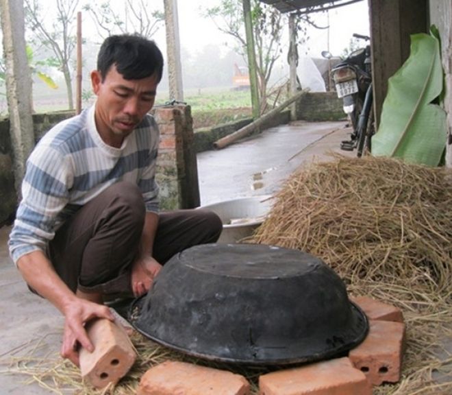 úp chậu khi nướng cá
