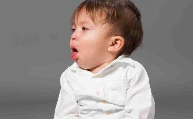 ho khan ho khò khè có thể là triệu chứng của bệnh suyễn ở trẻ em