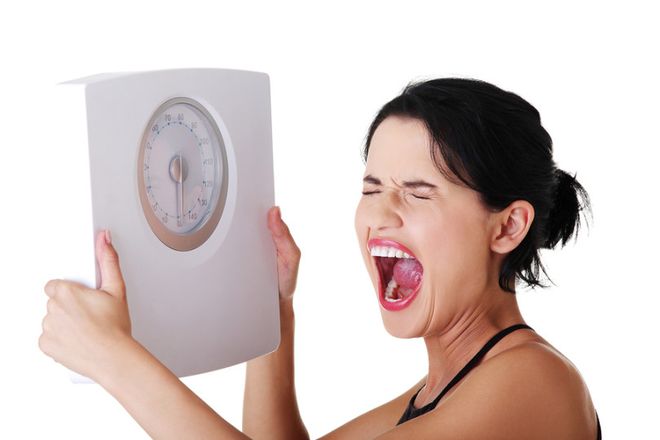 Phụ nữ thường cảm thấy lo lắng về cân nặng khi vào thời kì rụng trứng