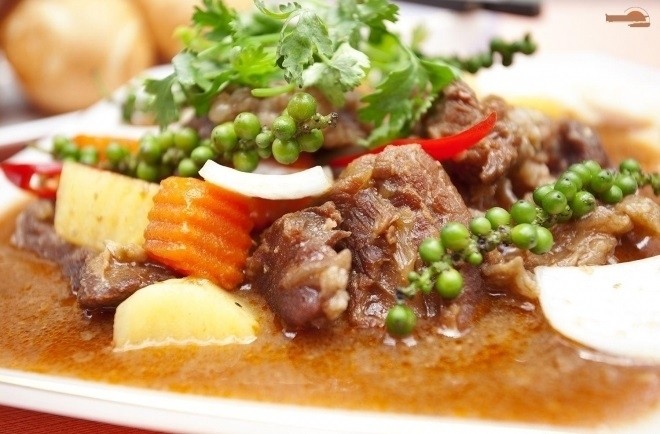 bò nấu tiêu xanh