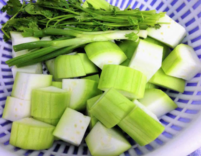 bầu thái miếng vừa ăn