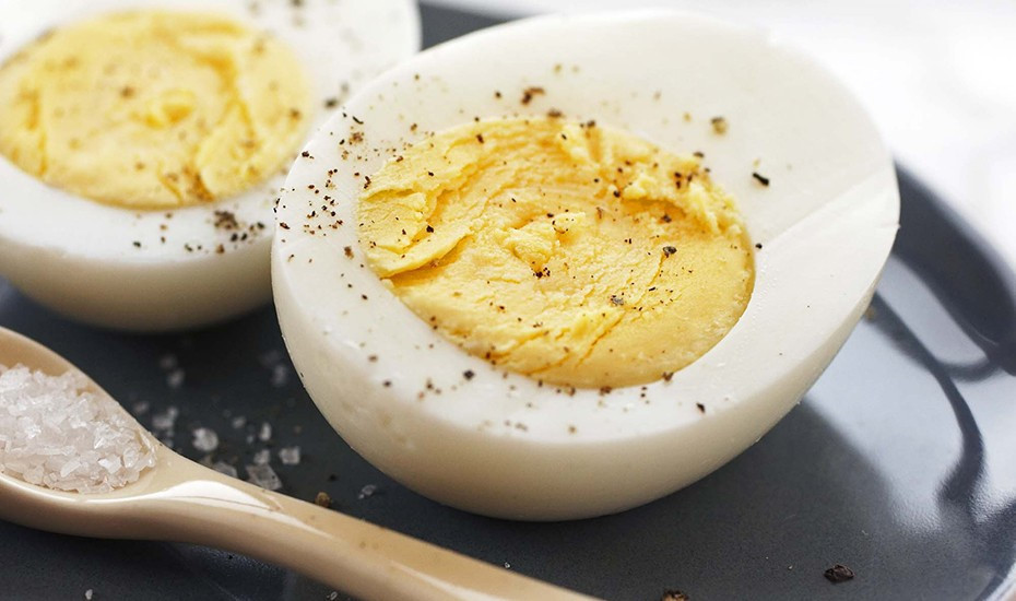 bà bầu nên ăn trứng ngỗng được nấu chín