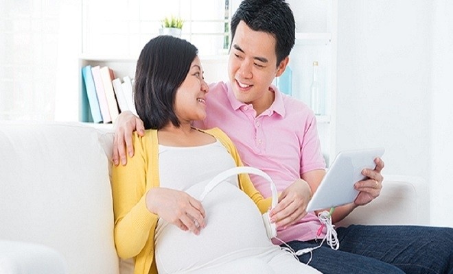 Cho thai nhi nghe nhạc