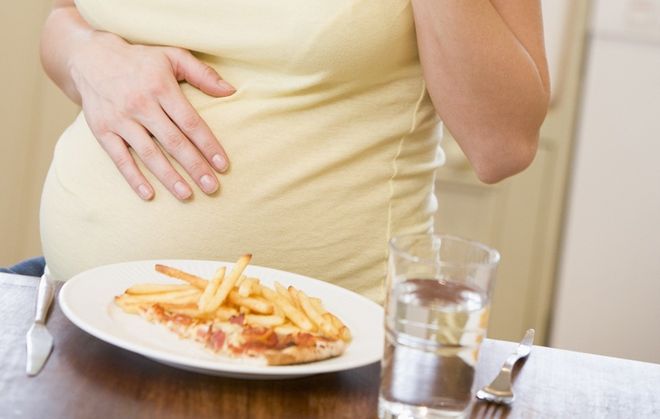 Bà bầu không nên ăn khoai tây chiên khi thai nhi 19 tuần tuổi