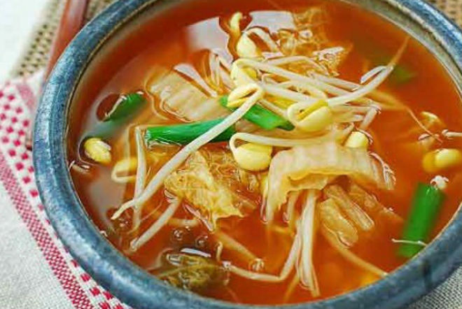 canh giá đỗ nấu kim chi