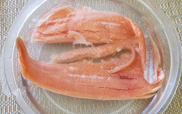 gỡ bỏ xương cá