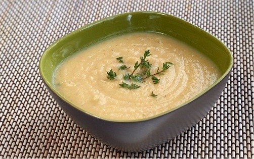 cháo thịt khoai tây là một món ăn dặm hấp dẫn cho bé