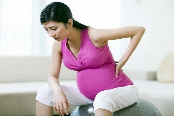Mẹ sẽ bị đau dây chằng và đau lưng nhiều hơn ở tuần thai này