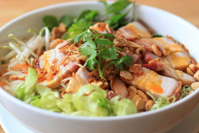 Bún thịt heo.
