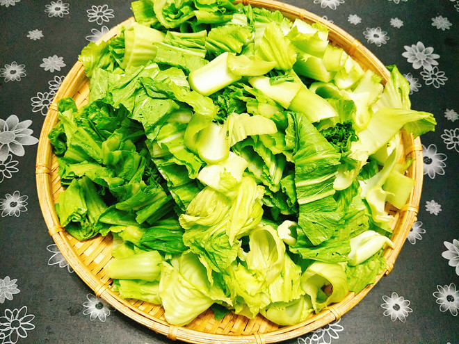 rau cải cắt khúc vừa ăn