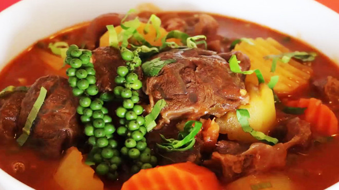 Bò hầm tiêu xanh
