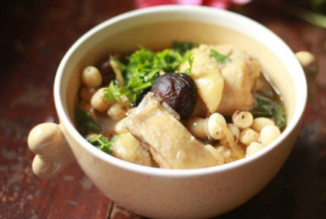 canh gà hạt sen