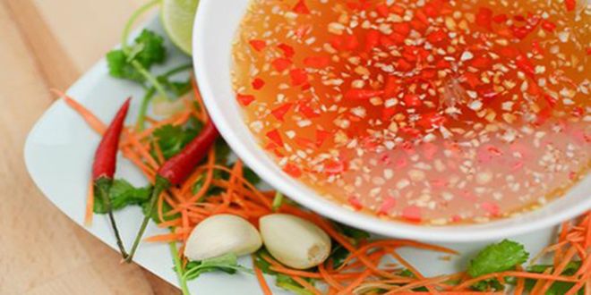 pha nước chấm tỏi ớt