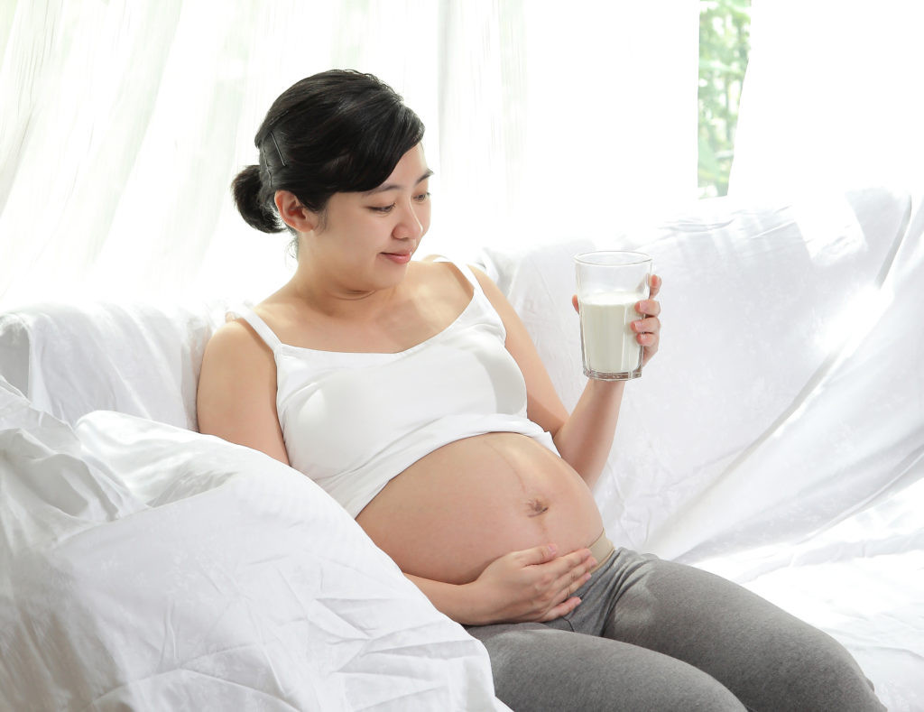 bổ sung sữa đầy đủ cho mẹ bầu mang thai 37 tuần