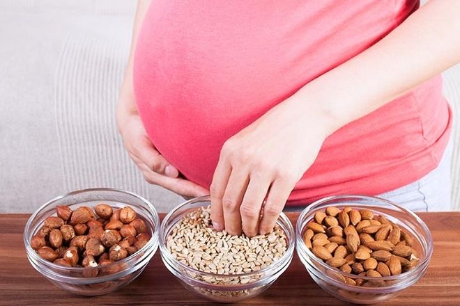 Bà bầu nên chuẩn bị những món ăn vặt