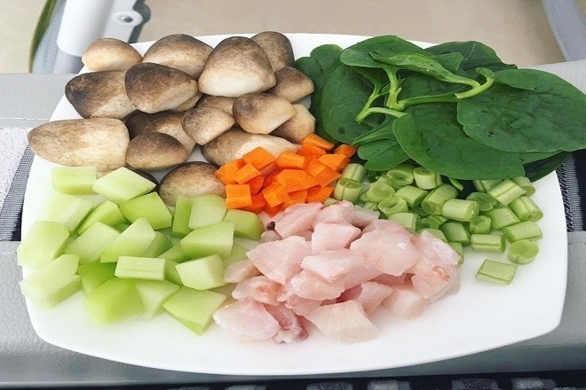 kết hợp nhiều nguyên liệu khác nhau khi chế biến thức ăn dặm
