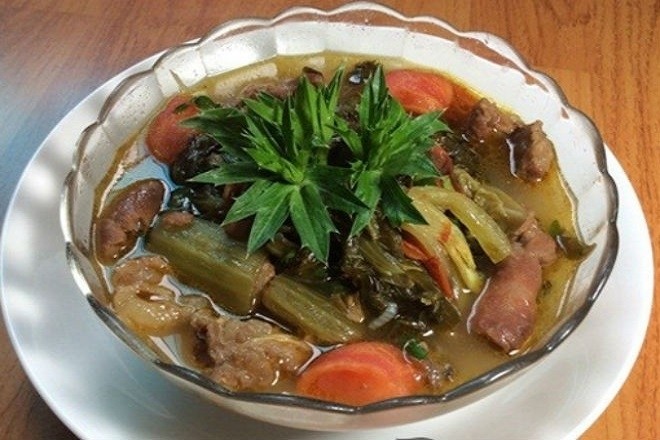 canh dưa chua nấu thịt bò