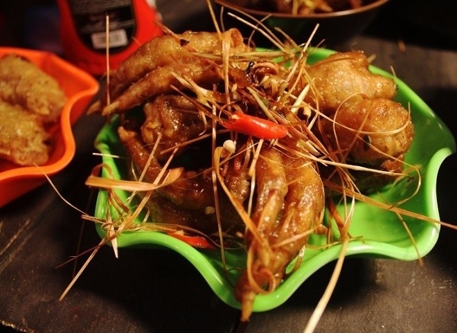 chân gà xào sả ớt