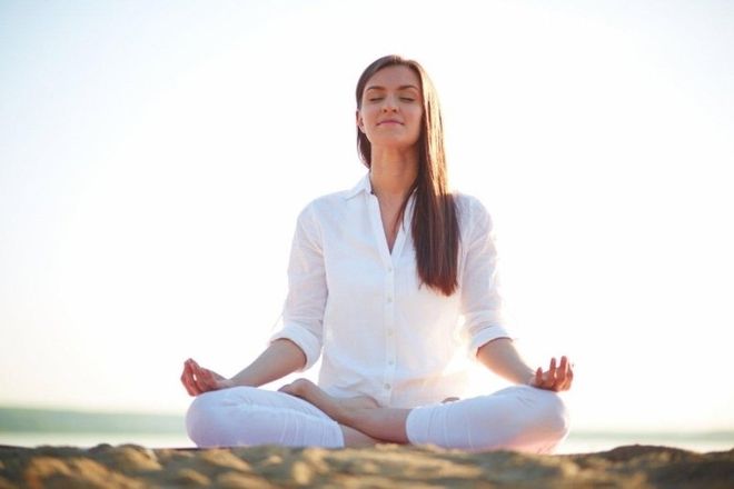 giữ cho cơ thể khỏe mạnh cũng là một cách để kích thích quá trình rụng trứng diễn ra.