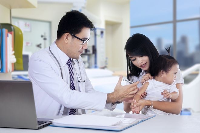 tiêm phòng lao cho trẻ có bị sốt không