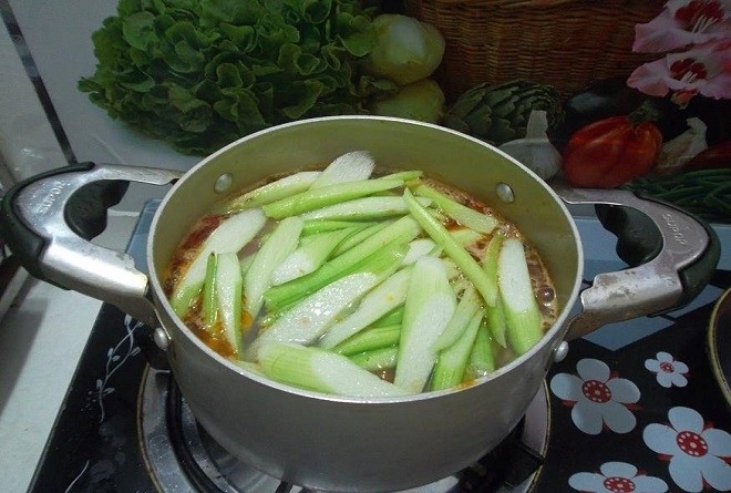 cho dọc mùng vào